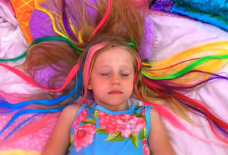 برنامه کودک ناستیا داستان موهای رنگی