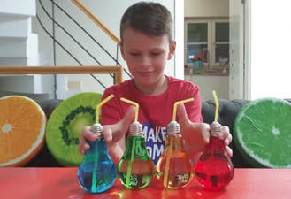 برنامه کودک آدریانا بطری رنگی جادویی