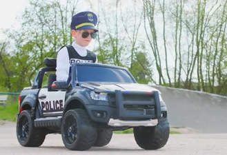 برنامه کودک بازی با ماشین آتش نشانی ، بیل مکانیکی ، ماشین پلیس و وسایل نقلیه