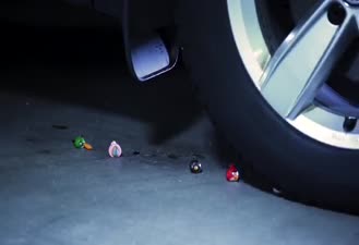 کارتون انگریبردز / Angry Birds / اسباب بازی های خرد کن / Bomb's Nightmare Car Crushing Toys
