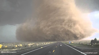 ویدیو گردباد تورنادو Tornado از نزدیک