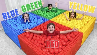 برنامه کودک خانواده خندان / بازی با استخر بلوک های رنگی