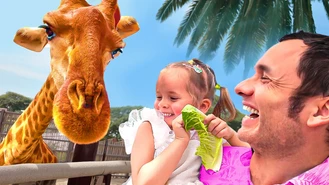 برنامه کودک مایا و مری / غذادادن به حیوانات در پارک سافاری 